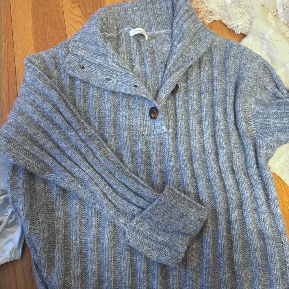 Women's Blue/Gray Ribbed Sweater
